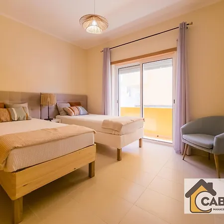 Royal Pool T2 By Yha דירה *