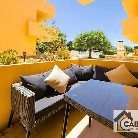 Royal Pool T2 By Yha דירה Conceição