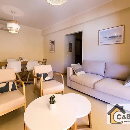 Royal Pool T2 By Yha