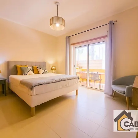 Royal Pool T2 By Yha דירה