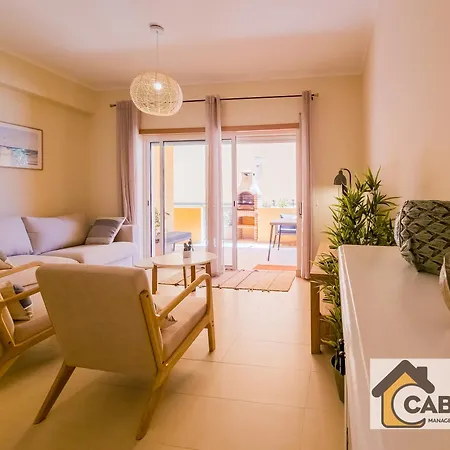 Royal Pool T2 By Yha Conceição