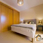 Apartament Royal Pool T2 By Yha *